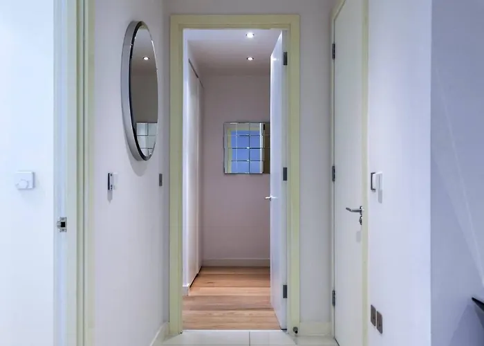 Exclusive Tower Bridge Apartment